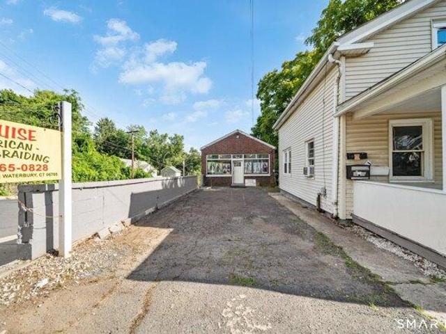 House for sale in Waterbury, Connecticut