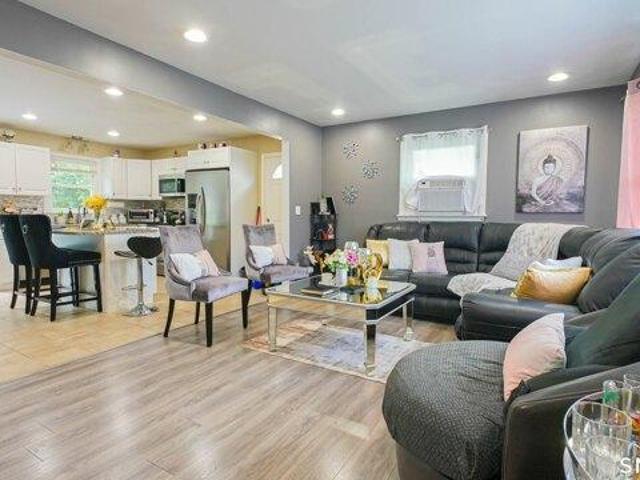 House for sale in Bunker Hill, Waterbury