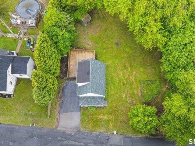 House for sale in Waterford, Connecticut