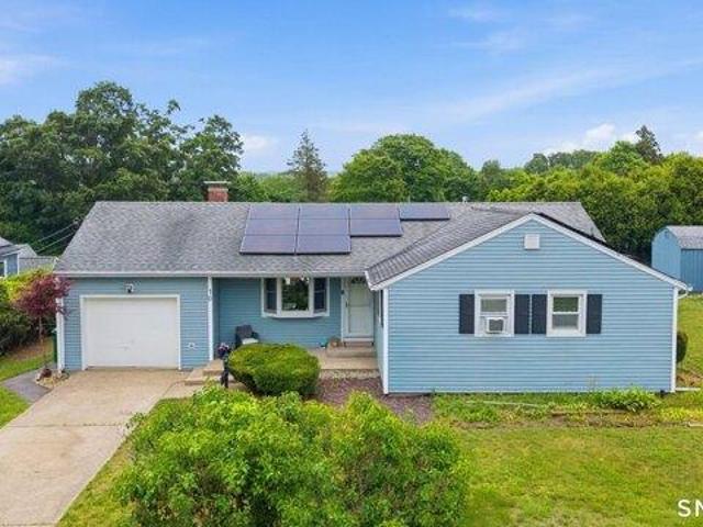 House for sale in Waterford, Connecticut