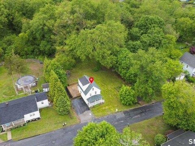 House for sale in Waterford, Connecticut