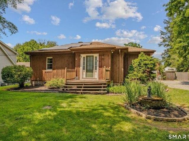 House for sale in Waterford, Connecticut