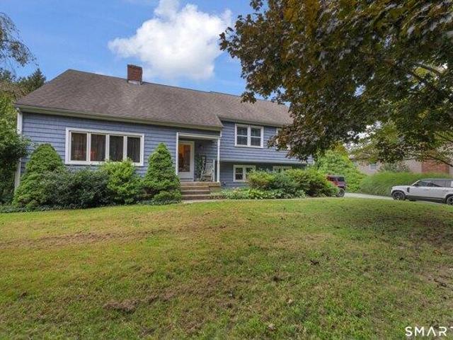 House for sale in Waterford, Connecticut
