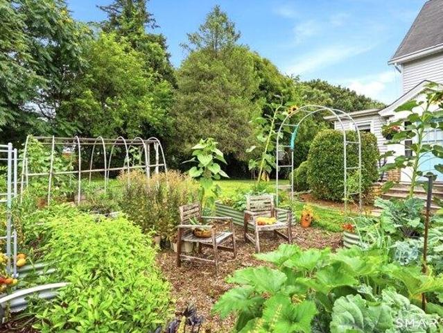 House for sale in Waterford, Connecticut