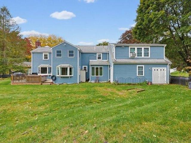 House for sale in Daymon Farms, Wayland