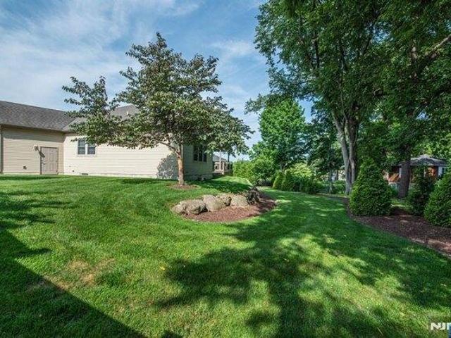 House for sale in Old Wayne, Wayne