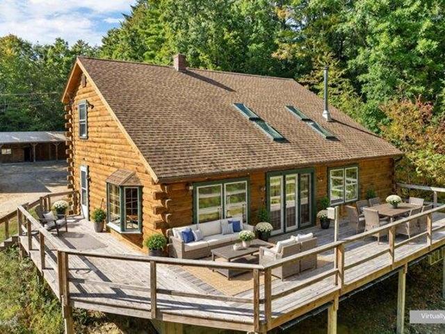 House for sale in New Boston, Hillsborough County