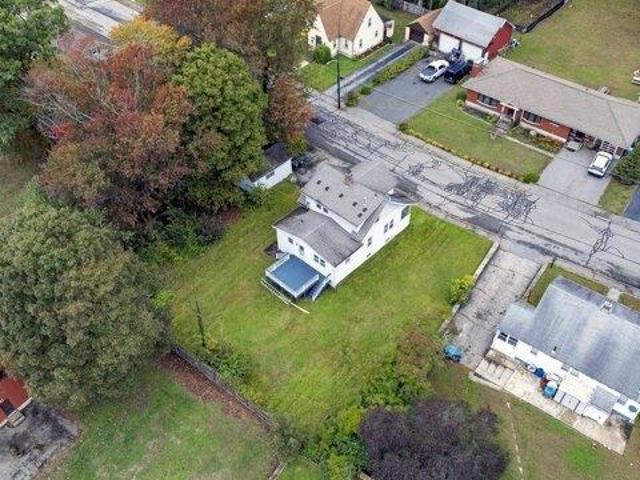 House for sale in North Village, Webster
