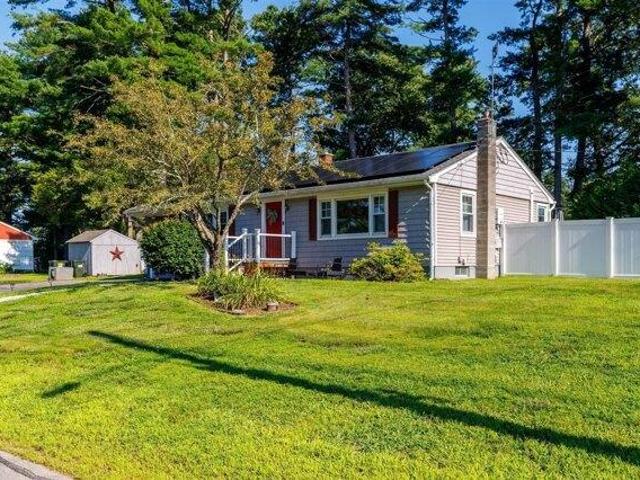House for sale in Colonial Park, Webster