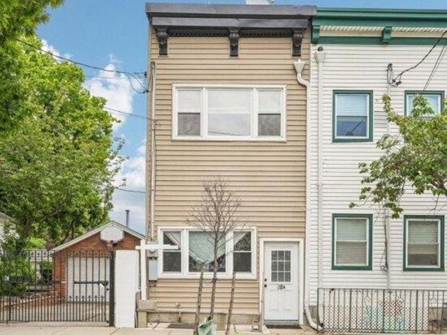 House for sale in Hudson, New Jersey