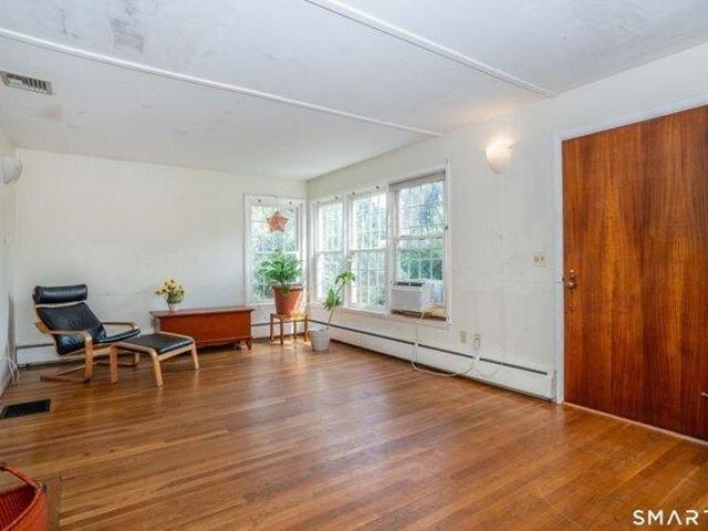 House for sale in Elmwood, West Hartford