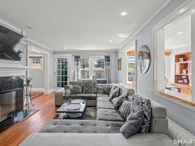 House for sale in Savin Rock, West Haven