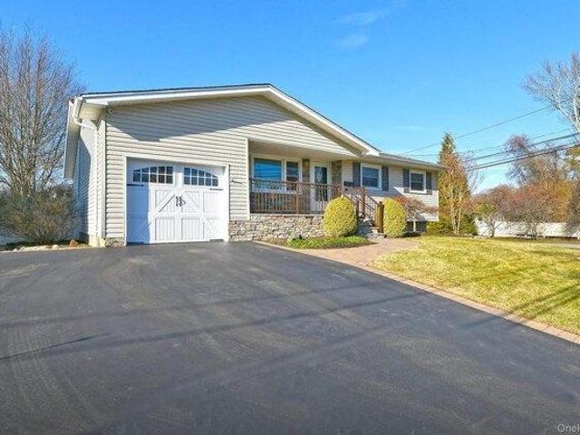 House for sale in Bohemia, New York