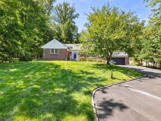 House for sale in Hutton Park, West Orange