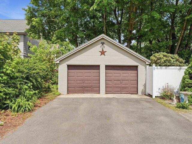 House for sale in Hampden, Massachusetts