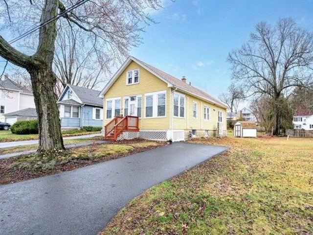 House for sale in Hampden, Massachusetts