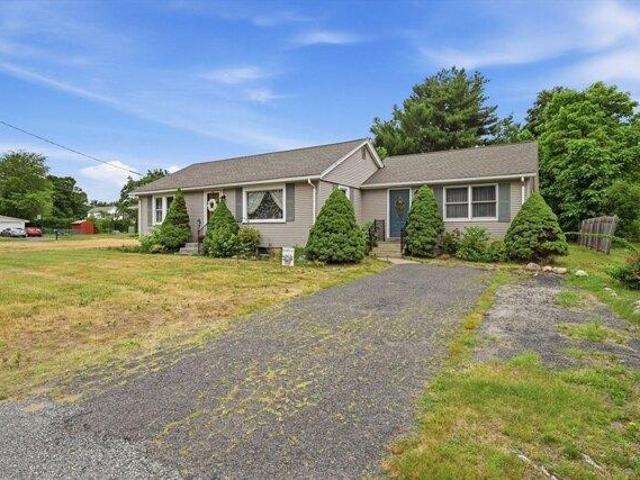 House for sale in Hampden, Massachusetts