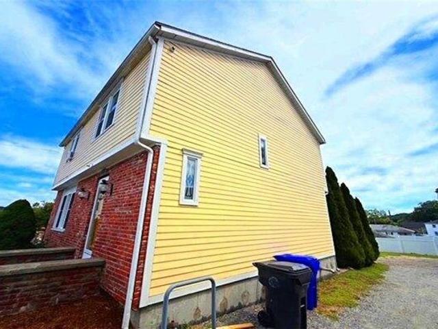House for sale in West Warwick, Kent County