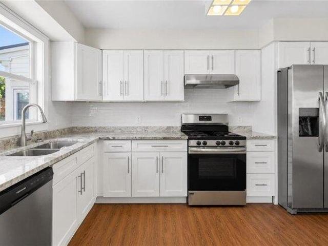 House for sale in Harris, West Warwick