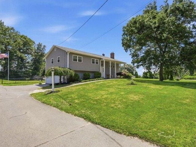 House for sale in Hampden, Massachusetts