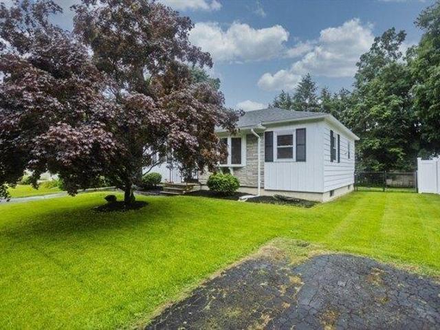 House for sale in Hampden, Massachusetts