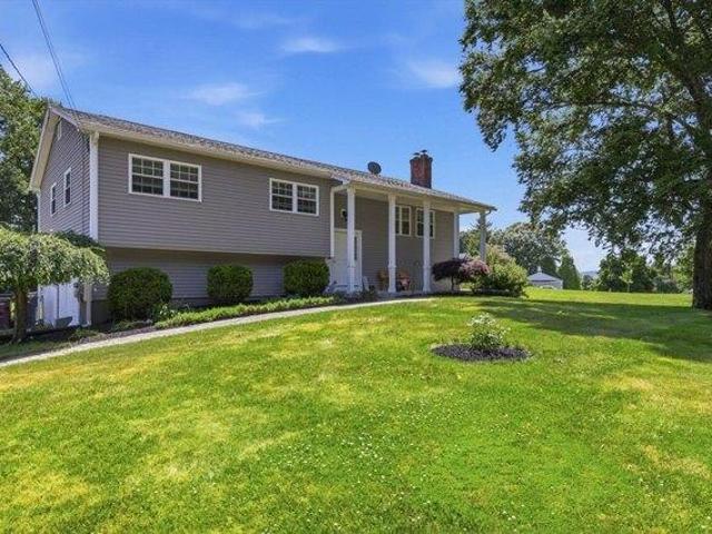 House for sale in Hampden, Massachusetts