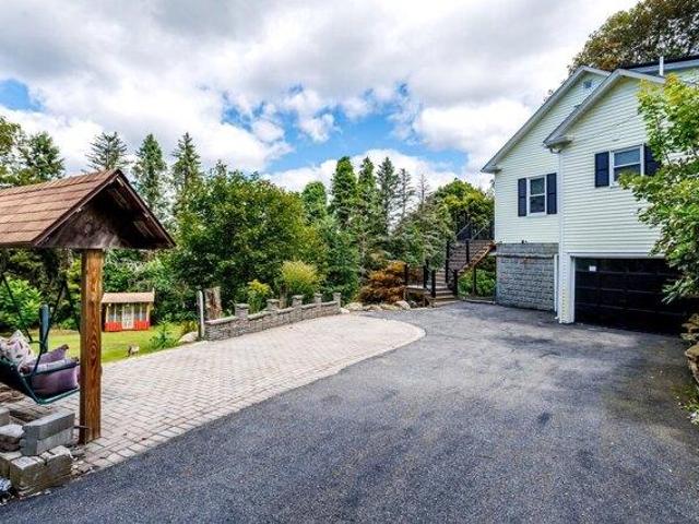 House for sale in Westminster Village-Academy Hill Historic District, Westminster