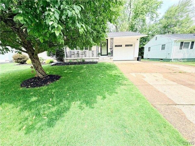 House for sale in Oneida, New York