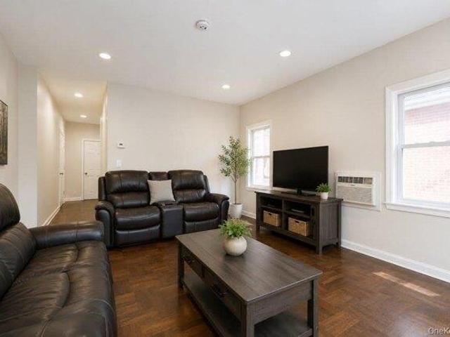 House for sale in Queens, Arverne