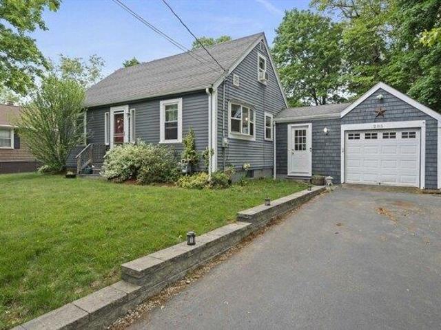 House for sale in Whitman, Massachusetts