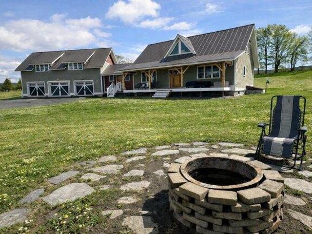 House for sale in Williamstown, Vermont