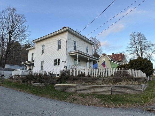 House for sale in Williamstown, Vermont