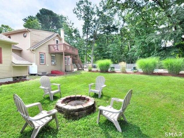 House for sale in Windsor, Capitol Planning Region