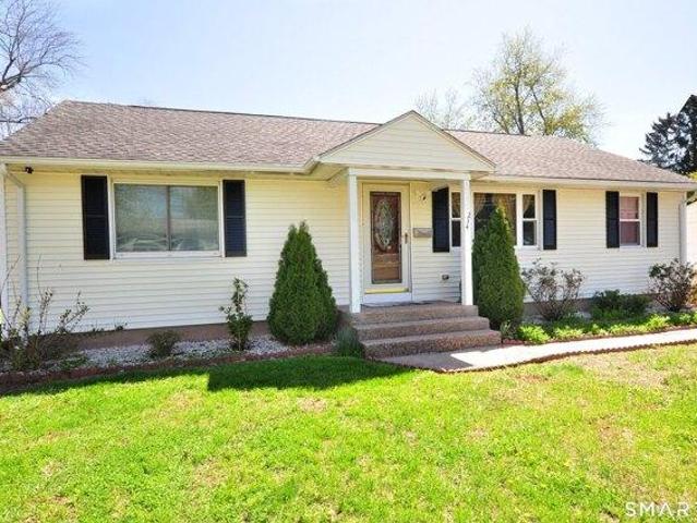 House for sale in Windsor Locks, Connecticut