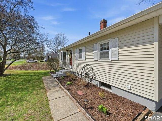 House for sale in Windsor Locks, Connecticut