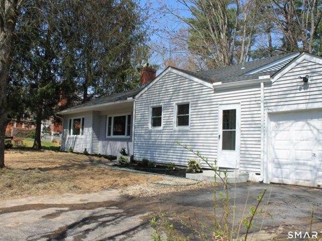 House for sale in Windsor Locks, Connecticut