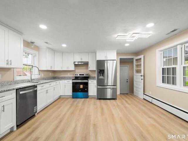House for sale in Windsor Locks, Connecticut
