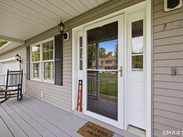 House for sale in Windsor Locks, Connecticut