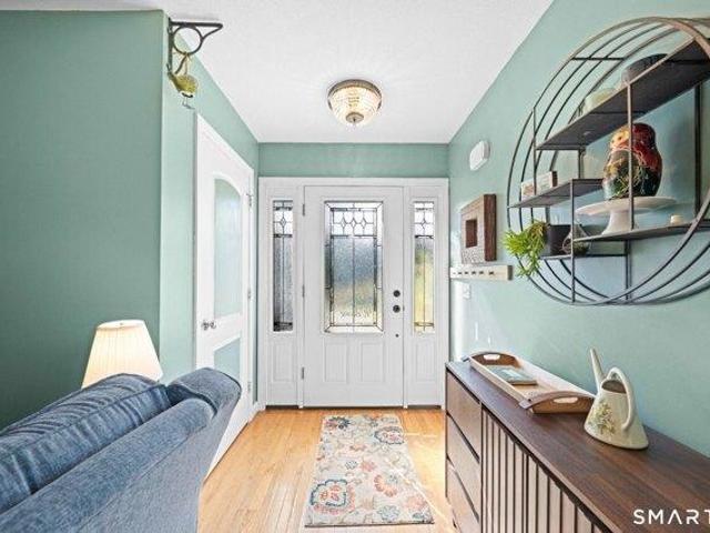 House for sale in Windsor Locks, Capitol Planning Region