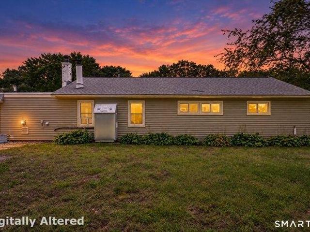 House for sale in Windsor Locks, Capitol Planning Region