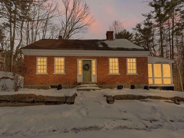 House for sale in New Hampshire