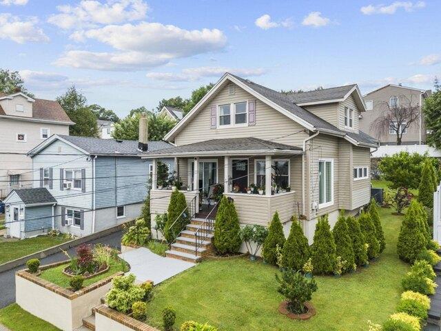 House for sale in Wood Ridge, New Jersey