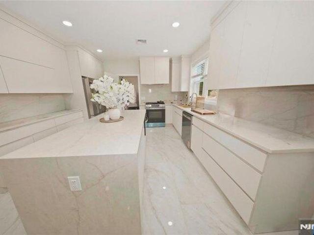House for sale in Wood Ridge, New Jersey