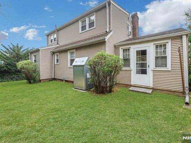 House for sale in Wood Ridge, New Jersey