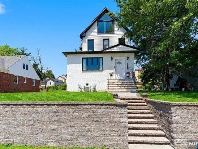 House for sale in Wood Ridge, New Jersey