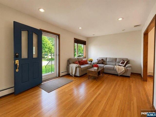 House for sale in Wood Ridge, New Jersey