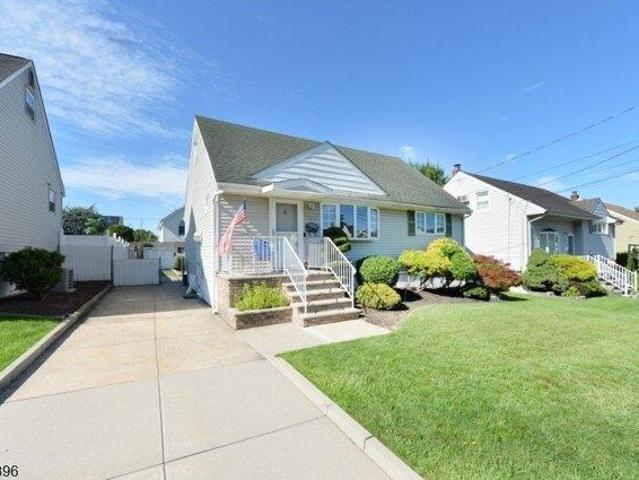 House for sale in Wood Ridge, New Jersey