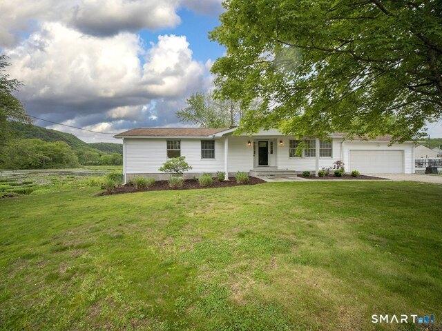 House for sale in Woodbridge, Connecticut