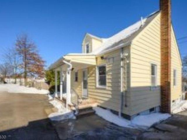 House for sale in Avenel, New Jersey
