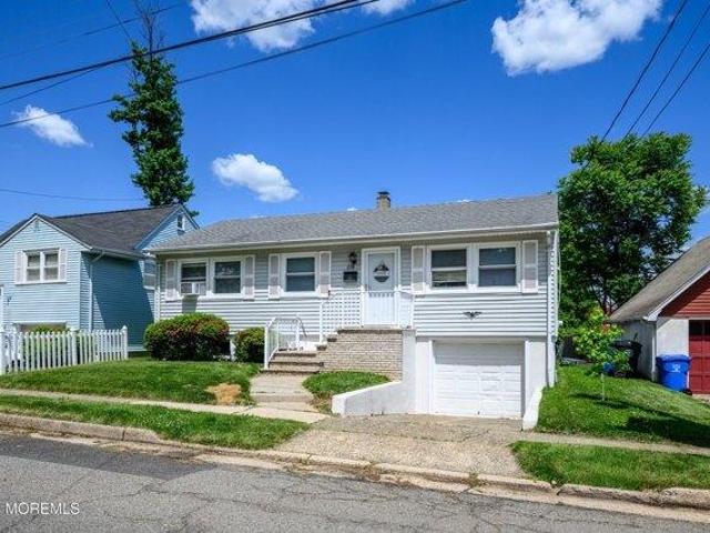 House for sale in Avenel, New Jersey